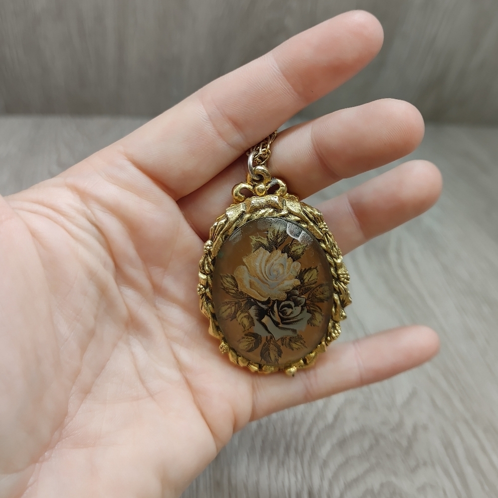 Max Factor Victorian Rose Solid Perfume Locket Ne… - image 4